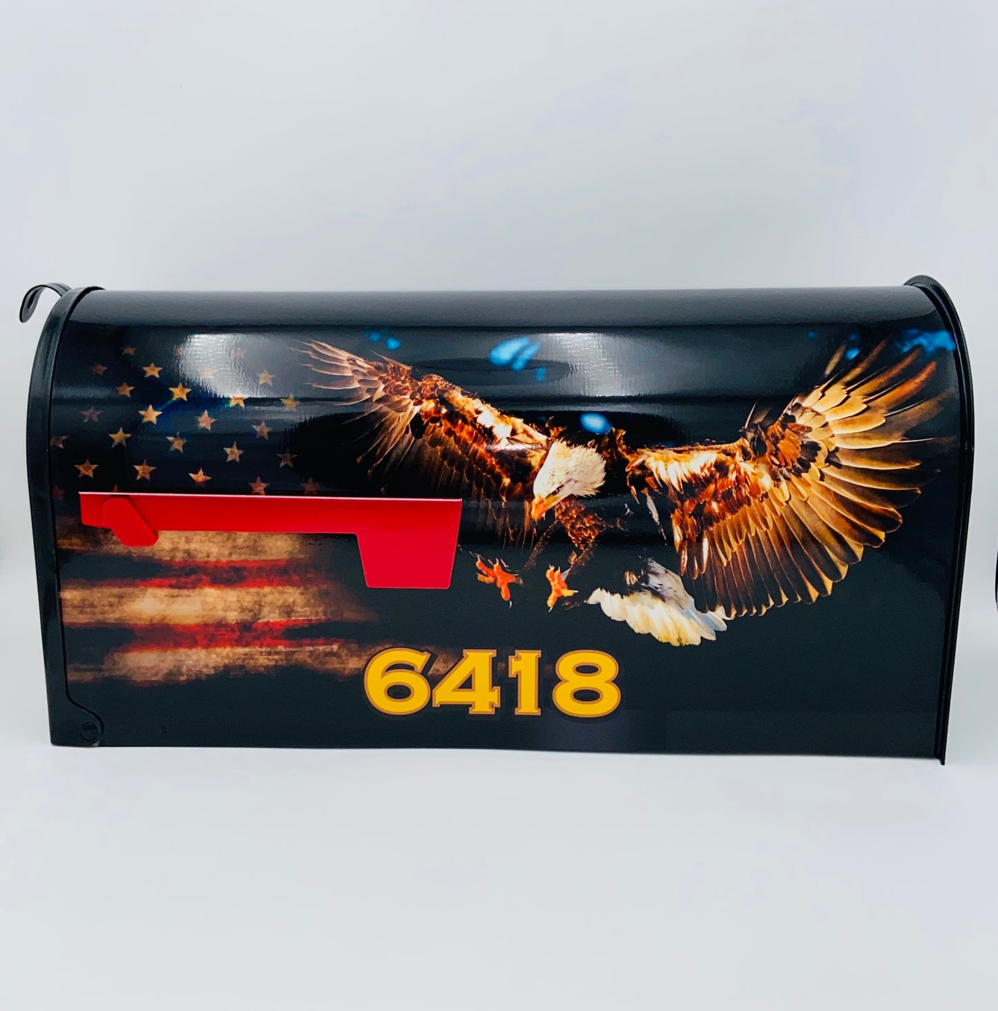 Eagle landing custom mailbox, Patriotic mailbox gift for mom and dad